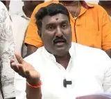 Pothina Mahesh joins YSRCP