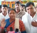 Minister Seethakka questions about party changing