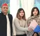 Akhilesh Yadav daughter Aditi Yadav is center of attraction in election campaign