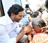 CM Jagan Mohan Reddy resumes bus yatra amid tight security after April 13 attack