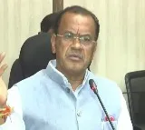 Minister Komatireddy Venkat Reddy hot comments on KCR