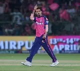 Yuzvendra Chahal and Dwayne Bravo List of Players With Highest Number of Wickets in IPL History