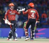 SRH openers hammers DC bowlers