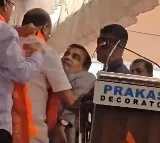 Nitin Gadkari faints during election rally in Maharashtra