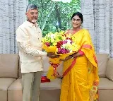Jagan lacks manners, says sister Sharmila over saree remark