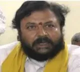Chinthamaneni Prabhakar fires on ysrcp