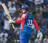 Delhi Batsmen smashes MI bowlers