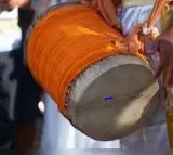 Kanpur man celebrates daughter's homecoming after divorce