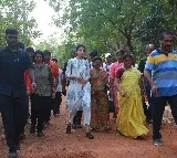 Nara Brahmani Wife Of Lokesh Campaigning In Mangalagiri