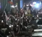 Chandrababu and Pawan Kalyan continues road show with flash lights after power cut in Tirupati