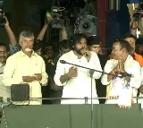Pawan Kalyan fires on YCP leaders in Tiruapati rally