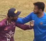 Shakib Al Hasan grabs selfie seeking fan by his neck
