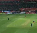 Virat Kohli Is Not Human Internet Goes Berserk As RCB Star Effects Magic Run Out
