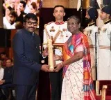 Allu Arjun post on Chiranjeevi conferred with Padma Vibhushan
