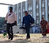 Thousands from Hyderabad head to Andhra Pradesh for voting