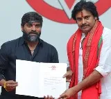 Janasena Telangana Leader Lakshman Goud Quits And Joins Congress