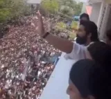 Allu Arjun in Nandyal in support of his friend and YSRCP candidate Shilpa Ravichandra Reddy