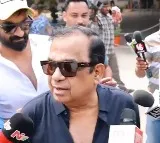 Brahmanandam cast his vote in Hyderabad