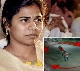 Bhuma Akhila Priya bodygaurd was attacked