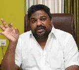 Producer Natti Kumar sensational comments on Allu Arjun