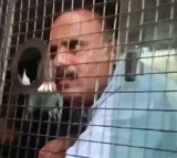 Shivakumar offered Rs 100 cr to frame Kumaraswamy in sex video scandal, claims arrested BJP leader