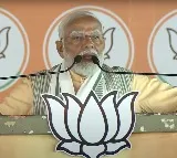 PM Modi says like Naxals, Cong considers entrepreneurs enemies of the country