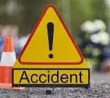 One killed as bus hits truck in Andhra Pradesh