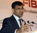 My wife doesnot want me to enter politics says Raghuram Rajan