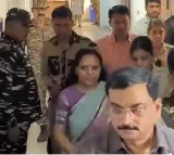BRS MLC K Kavitha Slogan In Delhi Court Hall