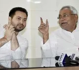 Nitish Kumar Tejashwi Yadav On Same Flight