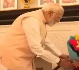 PM Modi meets LK Advani and Murli Manohar Joshi before staking claim to form NDA government on Friday
