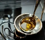 Do not put cooking oils beside gas stoves its very dangerous