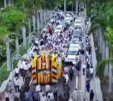 Nara Lokesh And Other Politicians In Ramoji Last Rites