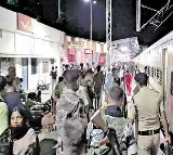 Tea vendor saves passengers from jumping off train in Jharkhand after rumour of fire accident causes panic
