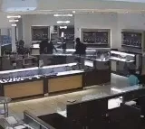 20 Masked Robbers Clean Out Indian Jewellery Store in California in Under Three Minutes