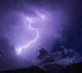 Heavy rain in Telangana including Hyderabad