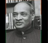 Mallikarjun Kharge pays tribute to Narasimha Rao on his birth anniversary