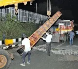 Officials Remove Hardles At YS Jagan Residence