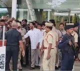 Jagan returns to AP from Bengaluru