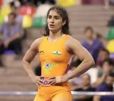 Vinesh Phogat seeks 'urgent help' from authorities to get Spain visa