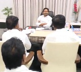YS Jagan Meet YSRCP Key Leaders in his Camp Office