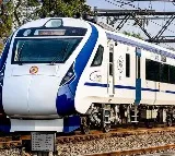 water leakage in delhi varanasi vande bharat train