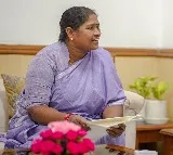 Seethakka sends legal notices to KCR and BRS
