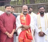 Bandi Sanjay fires on YSRCP govt