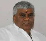 Hang my son if he has committed any crime: Prajwal Revanna's father