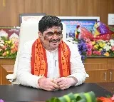 Ponnam Prabhakar on loan waiver