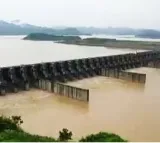 Godavari in spate, heavy rain hits normal life in Andhra Pradesh