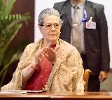 Swamy Sonia Rahul to file short notes on plea in National Herald case