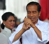 Indonesia bans sale of cigarettes per stick