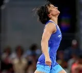 PM Modi talks to IOA Chief PT Usha on Vinesh Phogat disqualification